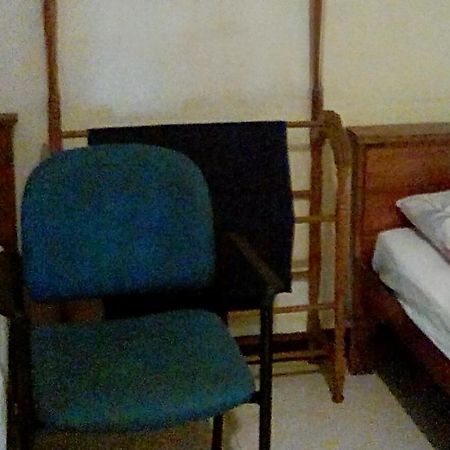 Leaf Guest House 감폴라 외부 사진